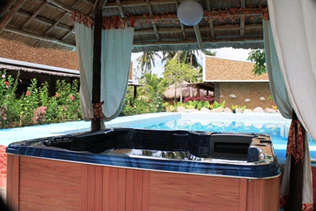 Lucbuan Cooper'S Beach Resort מראה חיצוני תמונה