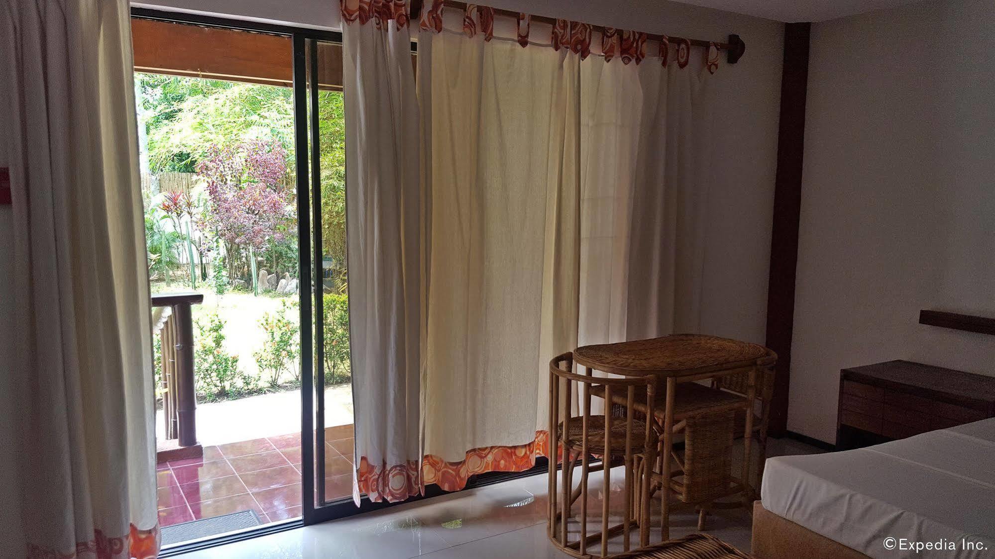 Lucbuan Cooper'S Beach Resort מראה חיצוני תמונה